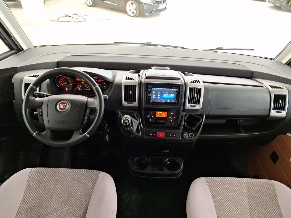 LMC I 615 2017 Valkoinen