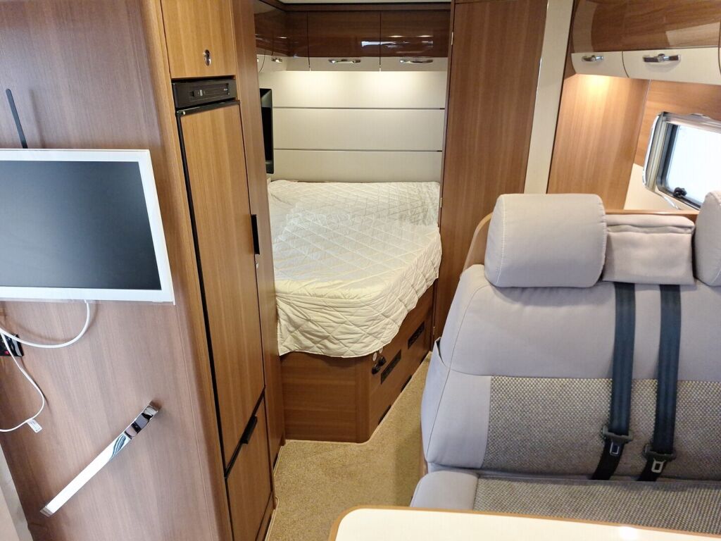 LMC I 615 2017 Valkoinen