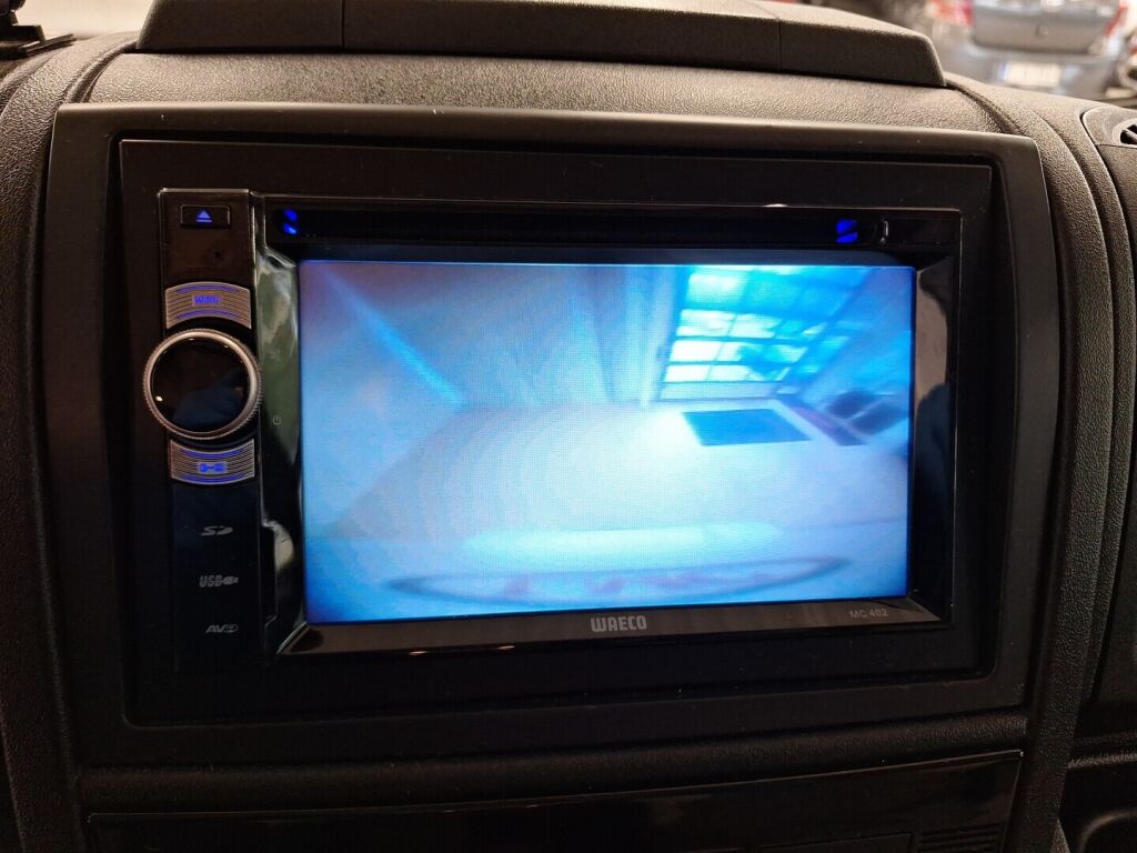 LMC T 638 G 2017 Valkoinen