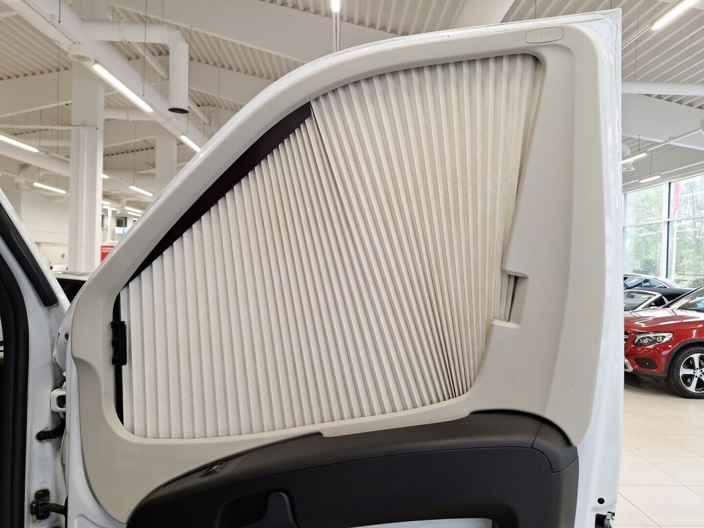 LMC T 638 G 2017 Valkoinen