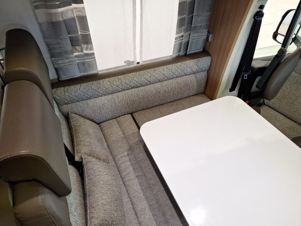 Adria Matrix 2018 Valkoinen