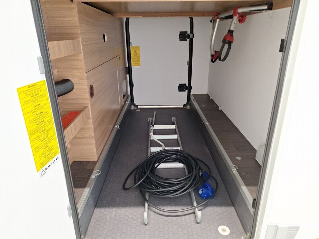 Adria Matrix 2018 Valkoinen