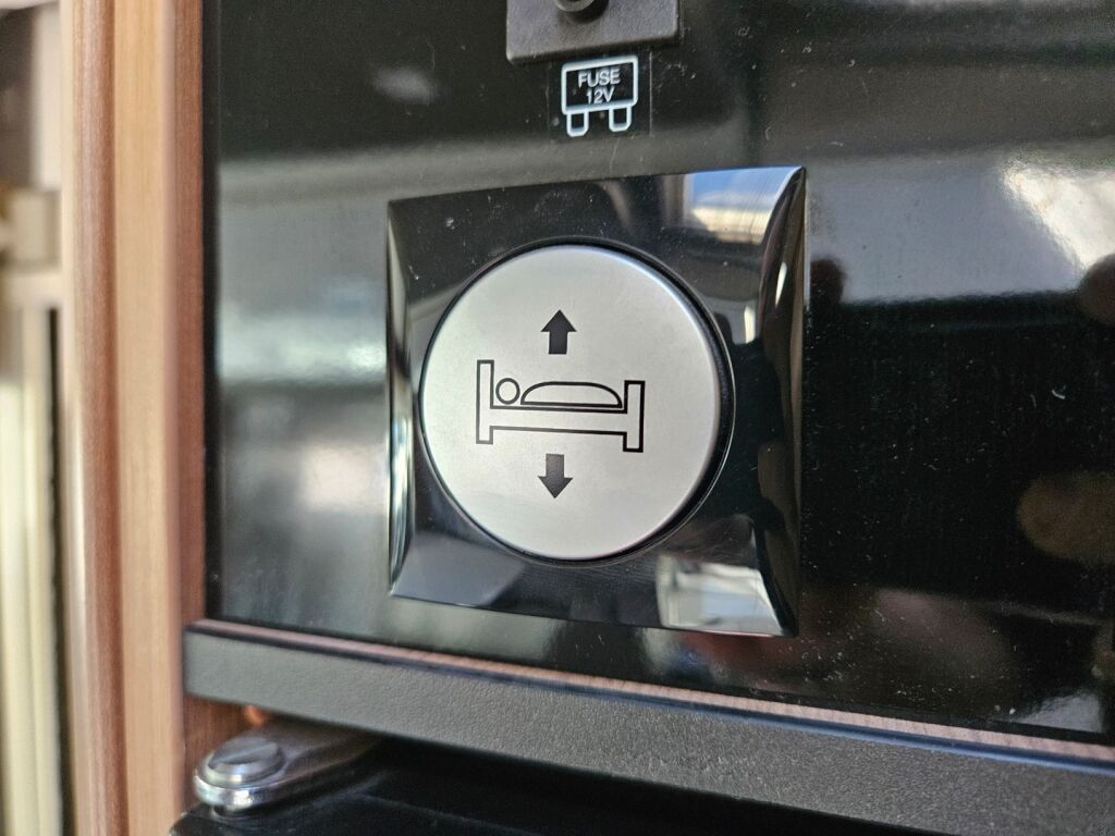 Adria Matrix 2018 Valkoinen