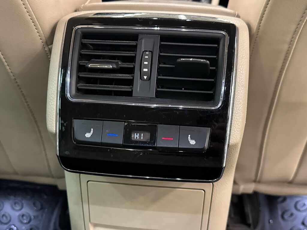 Skoda Superb 2017 Valkoinen