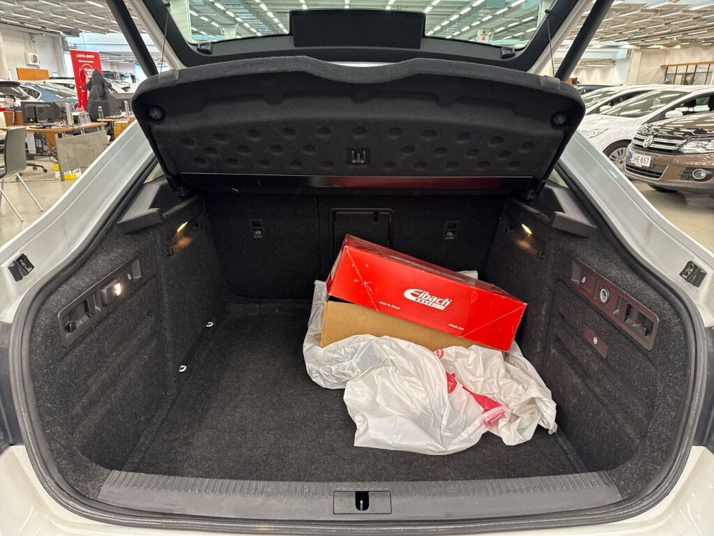 Skoda Superb 2017 Valkoinen