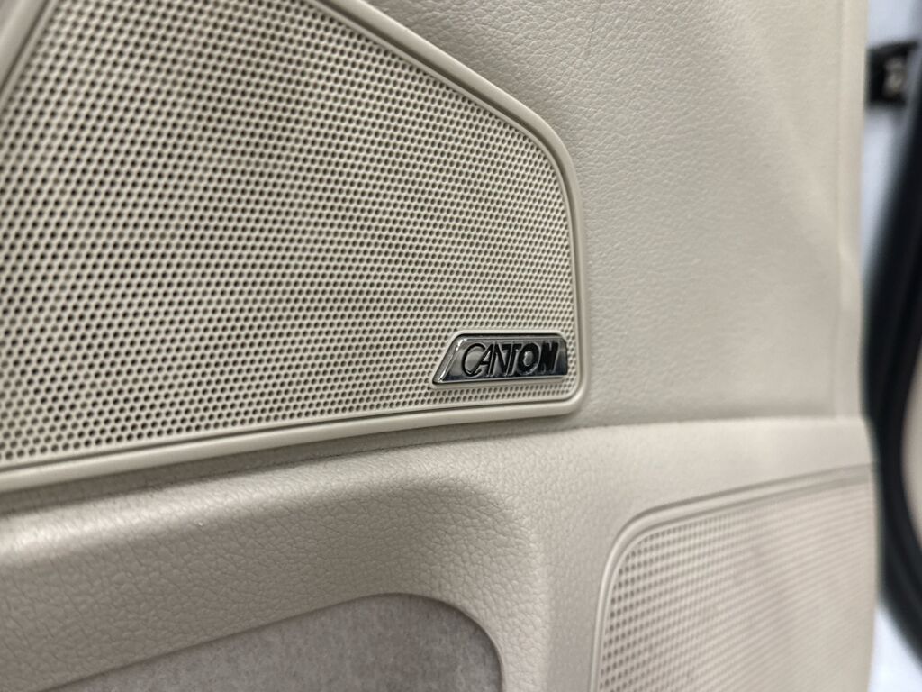 Skoda Superb 2017 Valkoinen