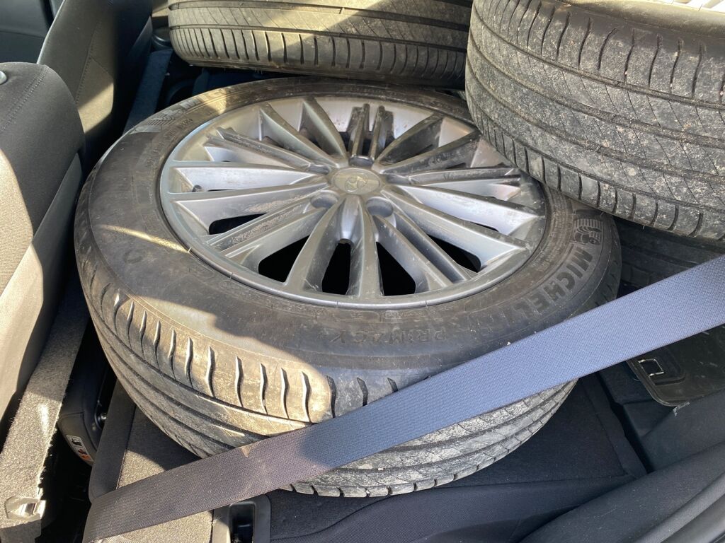 Hyundai KONA 2019 Harmaa