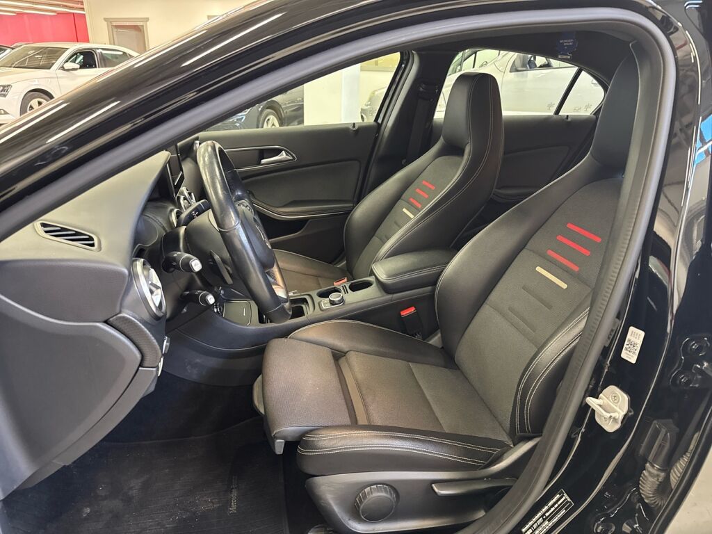 Mercedes-Benz A 2017 Musta