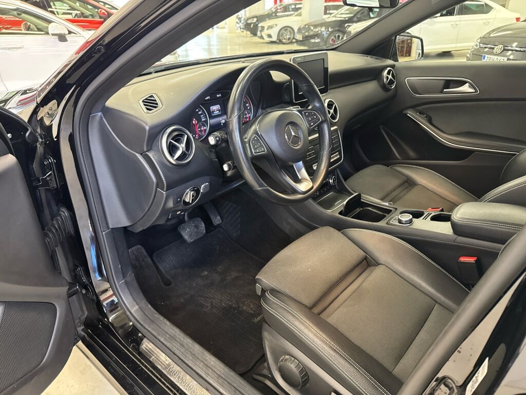 Mercedes-Benz A 2017 Musta
