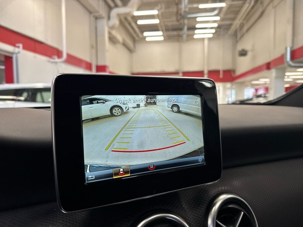 Mercedes-Benz A 2017 Musta