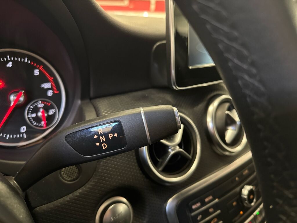 Mercedes-Benz A 2017 Musta