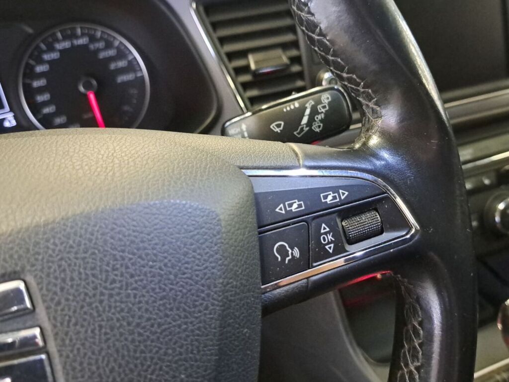 Seat Leon ST 2017 Harmaa