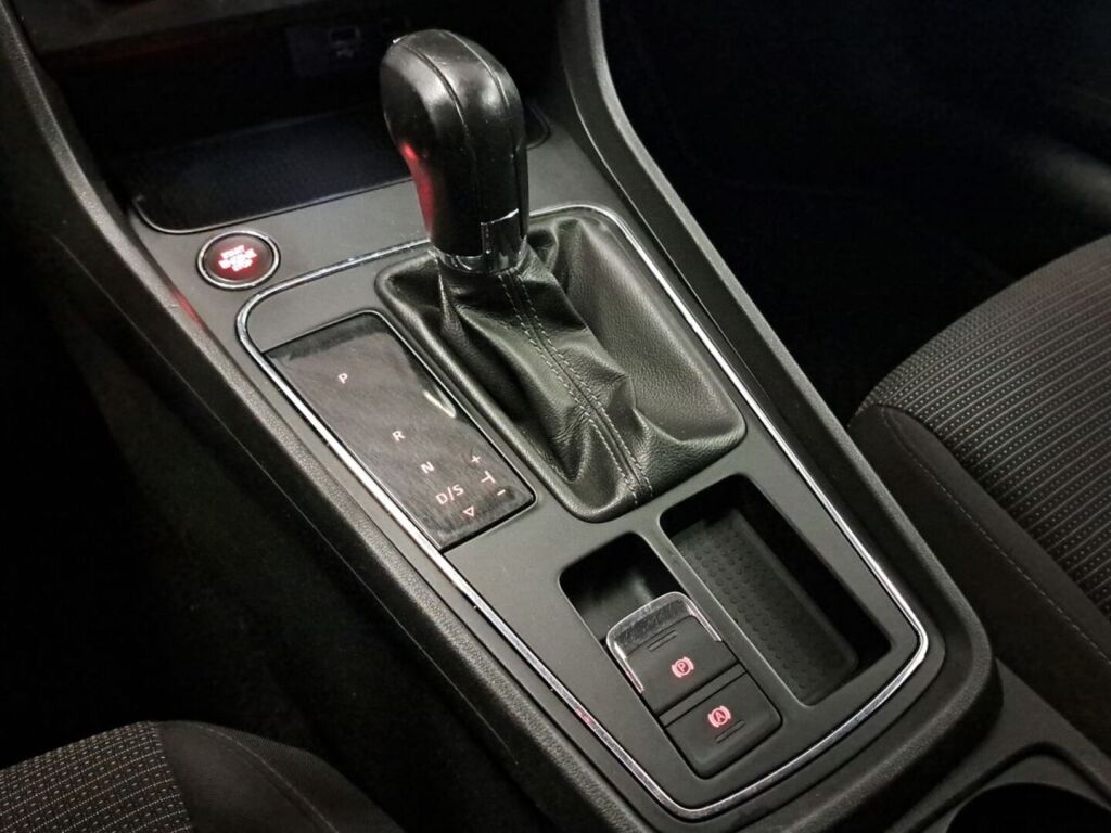 Seat Leon ST 2017 Harmaa