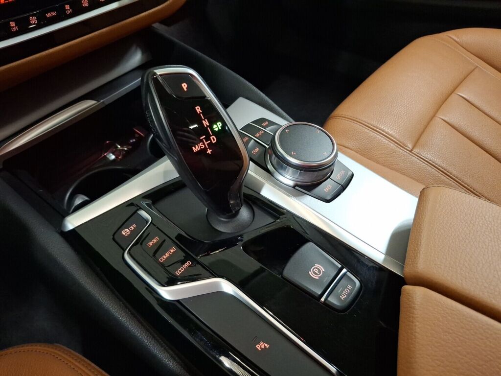 BMW 520 2018 Harmaa