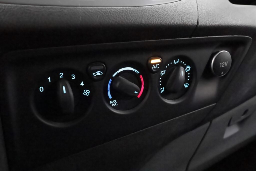 Ford Transit Custom 2018 Valkoinen