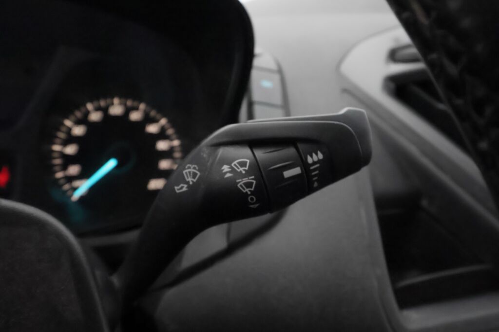 Ford Transit Custom 2018 Valkoinen