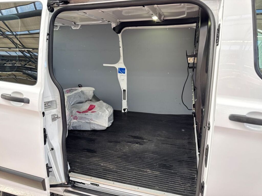 Ford Transit Custom 2017 Valkoinen
