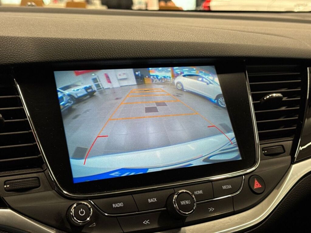 Opel Astra 2017 Valkoinen