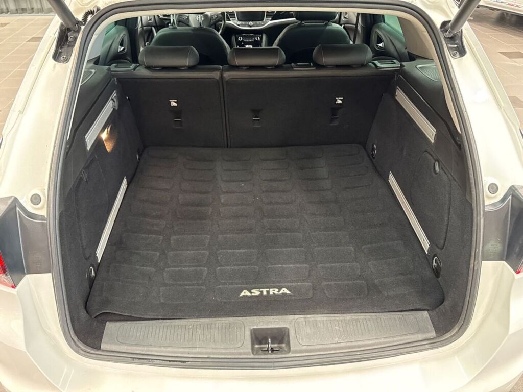 Opel Astra 2017 Valkoinen