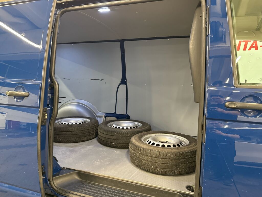 Volkswagen Transporter 2017 Sininen