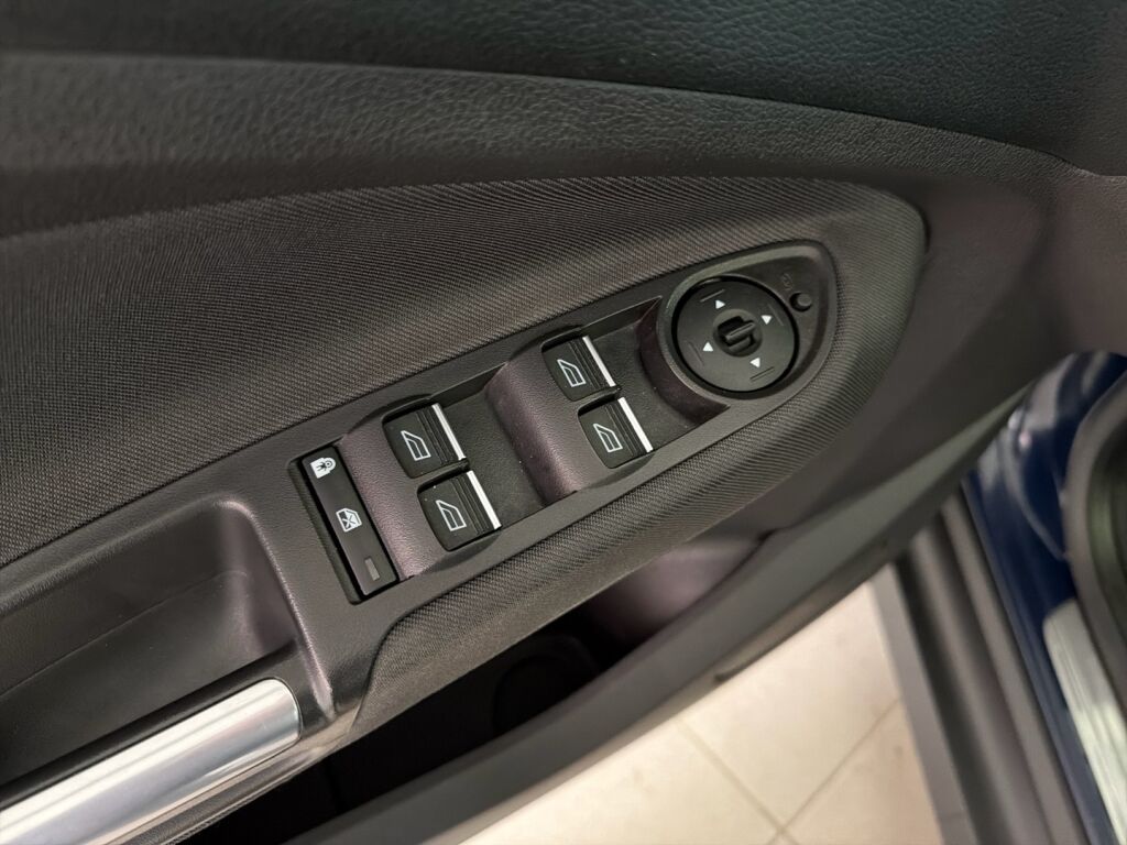 Ford Grand C-Max 2017 Sininen