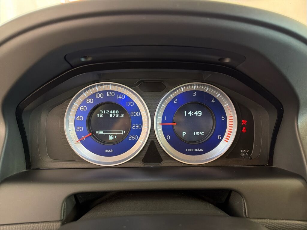 Volvo XC60 2012 Valkoinen