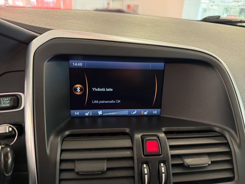 Volvo XC60 2012 Valkoinen