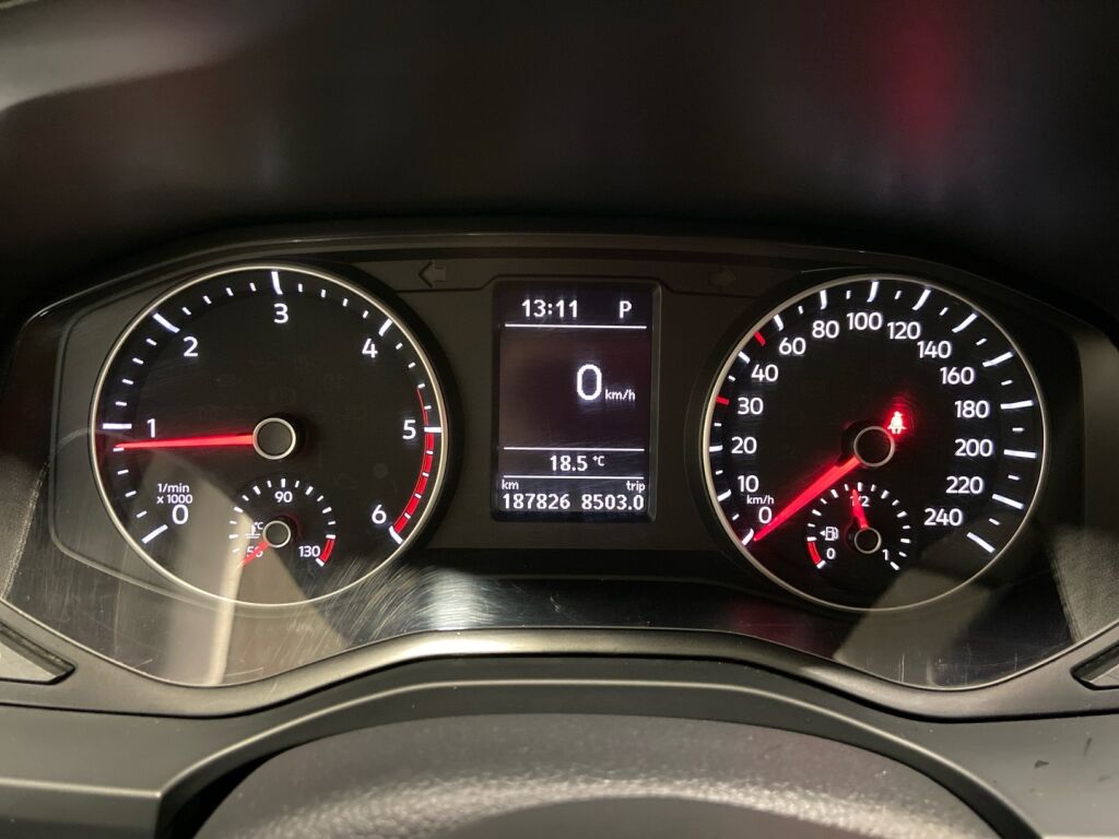 Volkswagen Amarok 2017 Musta