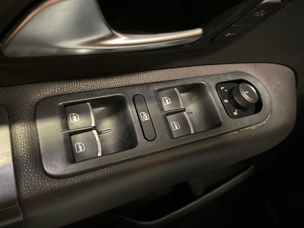 Volkswagen Amarok 2017 Musta