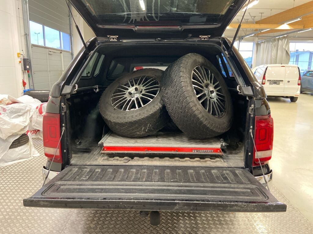 Volkswagen Amarok 2017 Musta