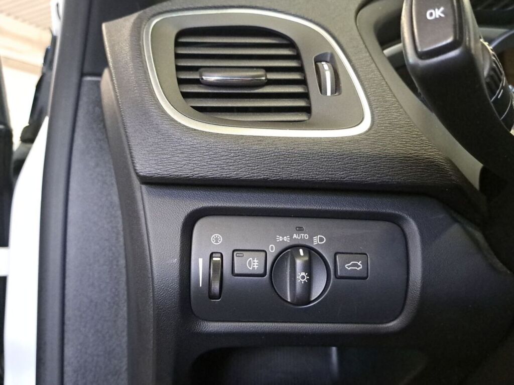 Volvo V40 Cross Country 2017 Valkoinen
