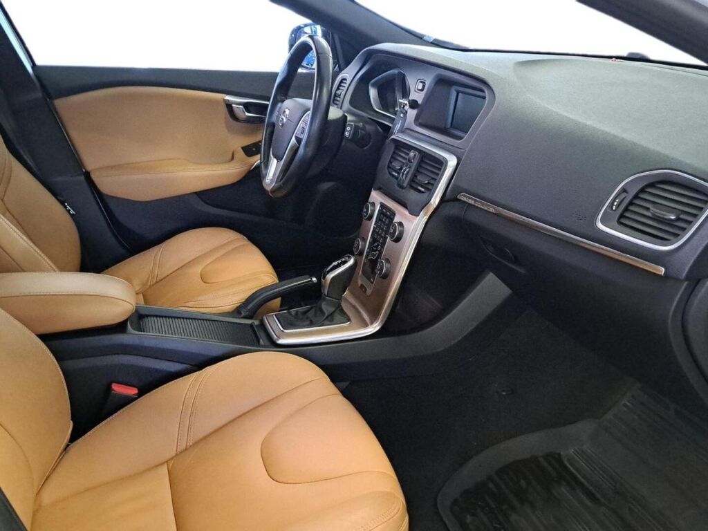 Volvo V40 Cross Country 2017 Valkoinen