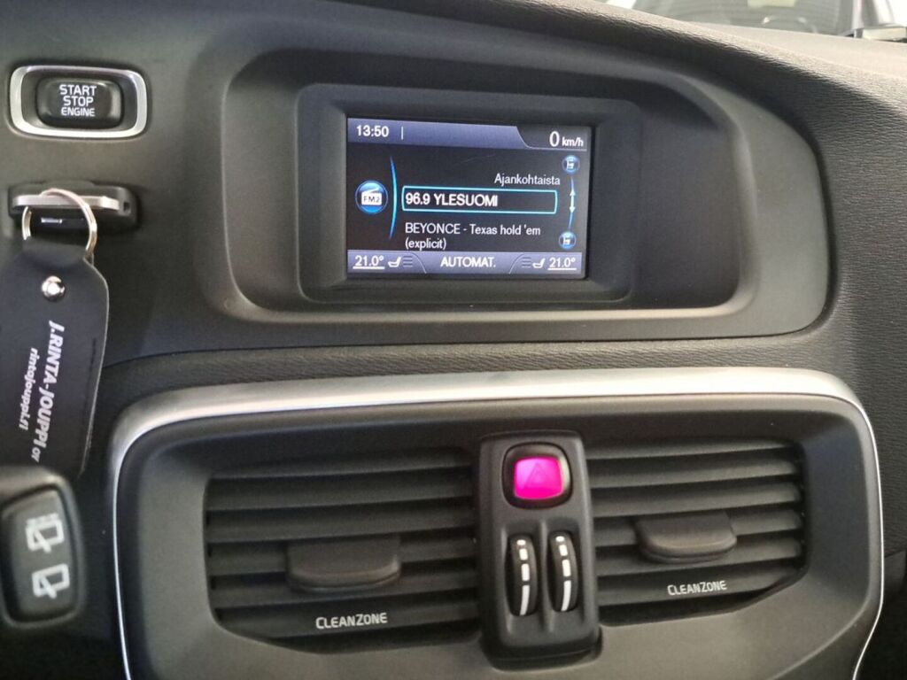 Volvo V40 Cross Country 2017 Valkoinen