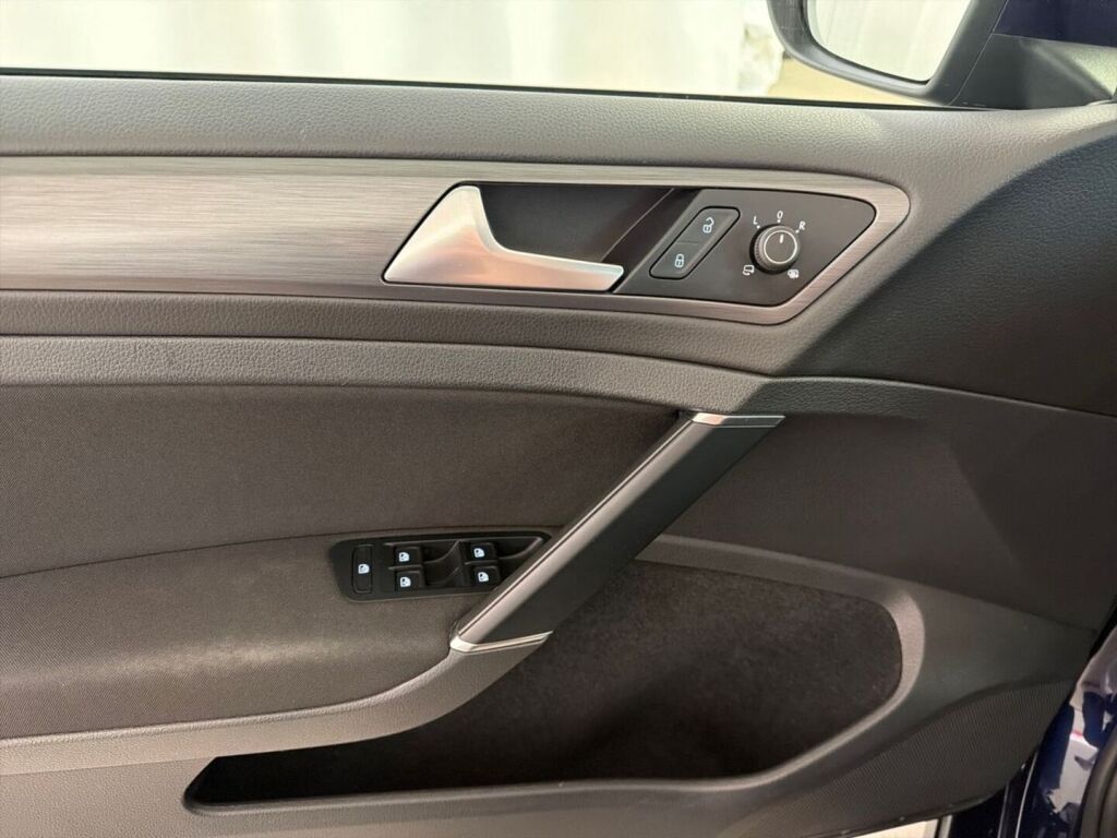 Volkswagen Golf 2017 Sininen