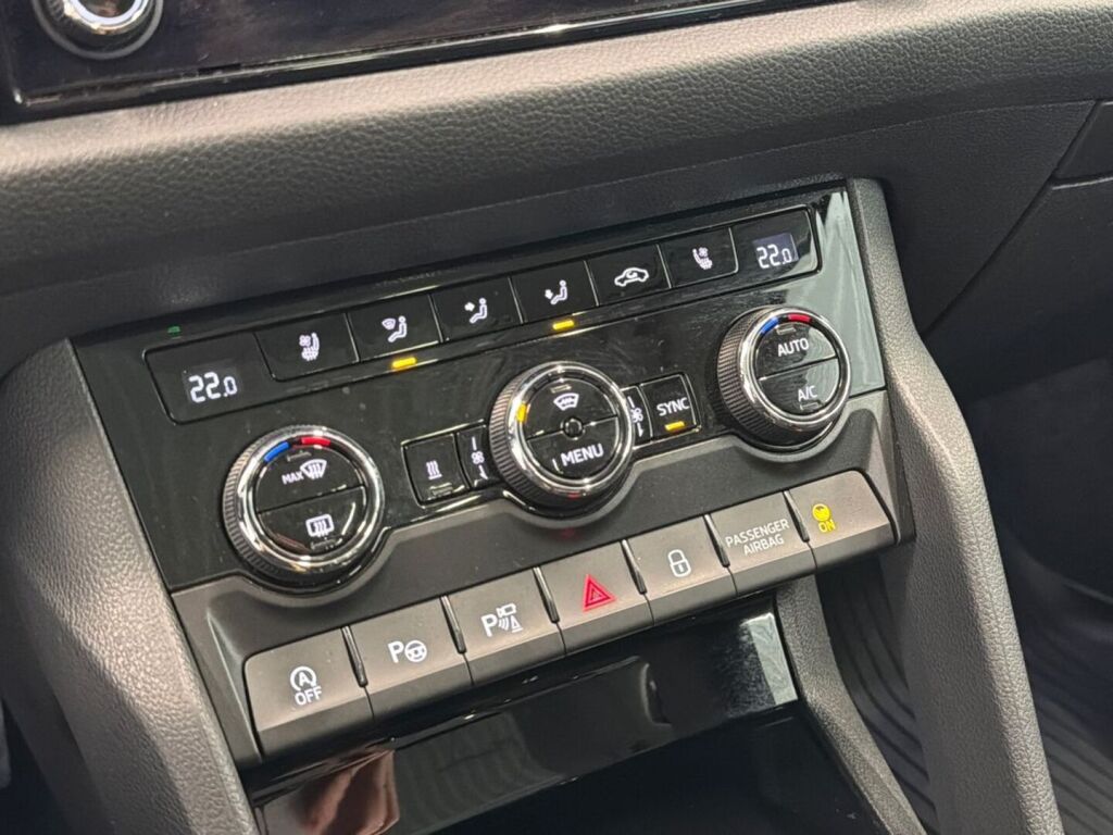 Skoda Kodiaq 2017 Ruskea (beige)