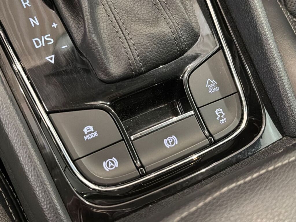 Skoda Kodiaq 2017 Ruskea (beige)