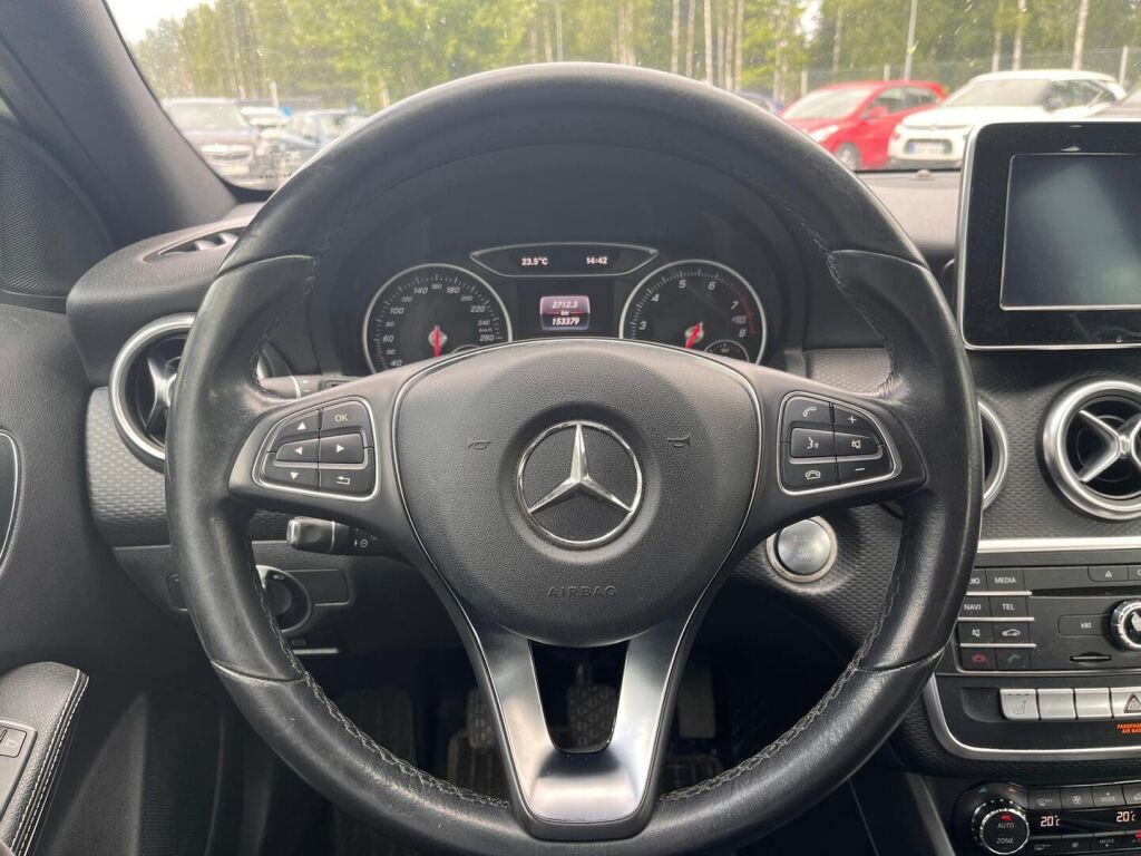 Mercedes-Benz A 2017 Valkoinen