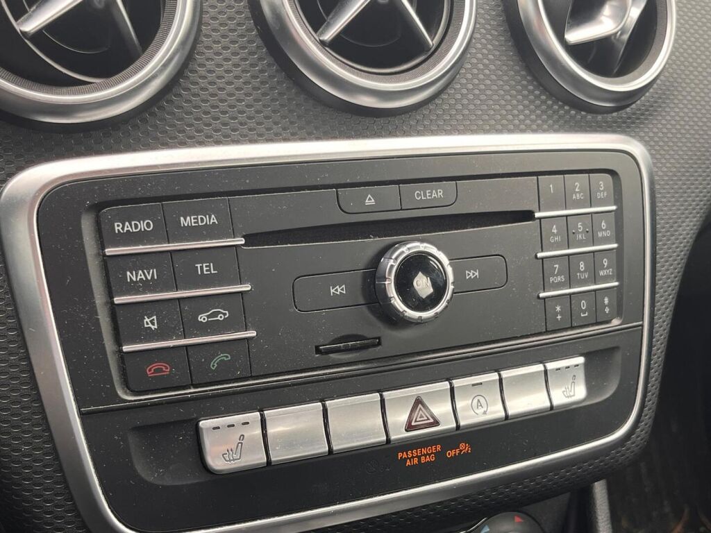 Mercedes-Benz A 2017 Valkoinen