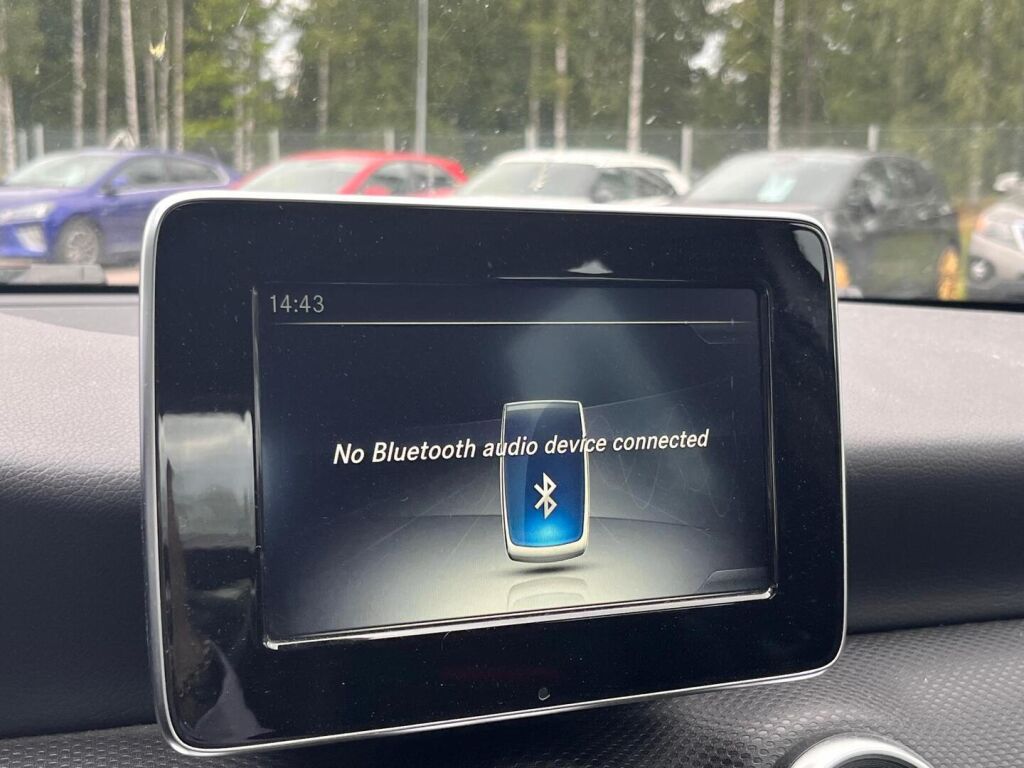 Mercedes-Benz A 2017 Valkoinen