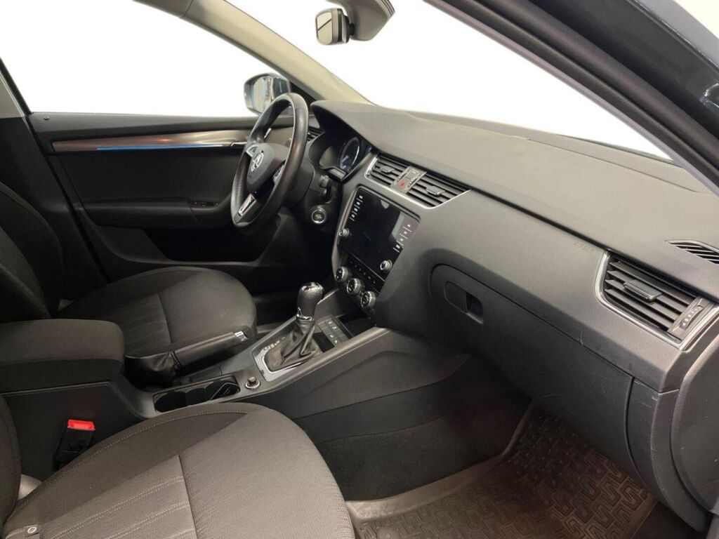 Skoda Octavia 2017 Harmaa
