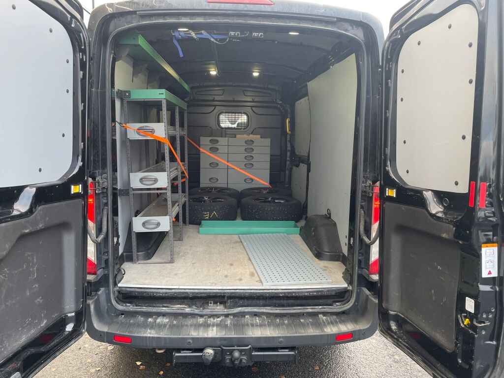 Ford Transit 2017 Musta