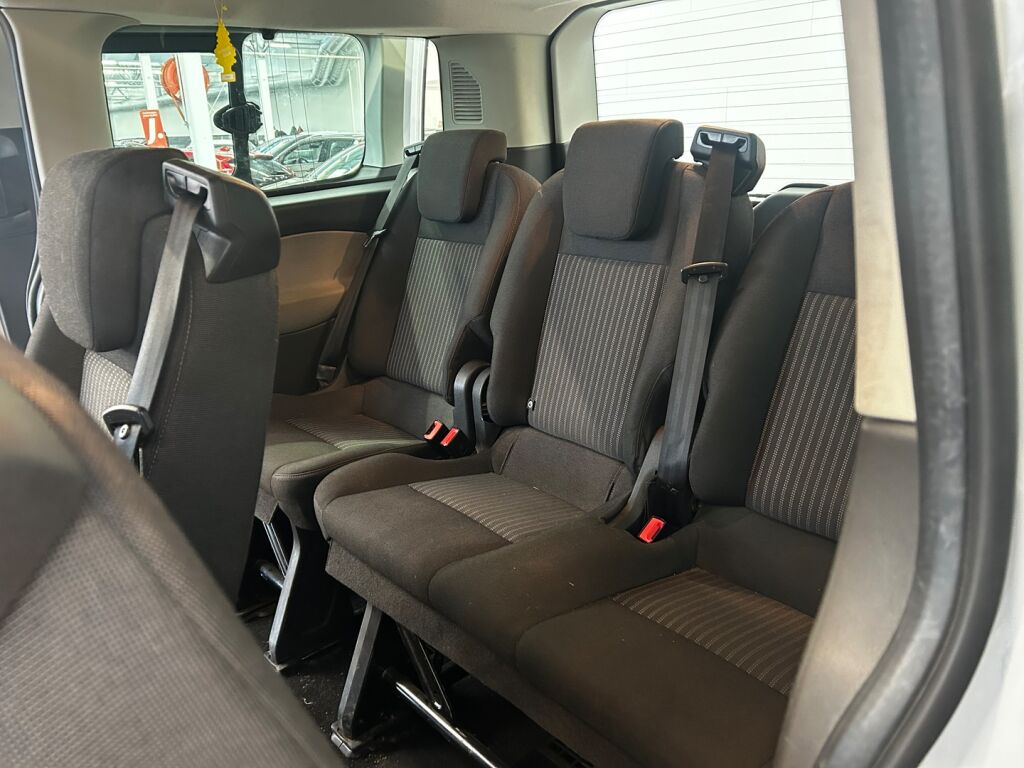 Ford Tourneo Custom 2017 Valkoinen