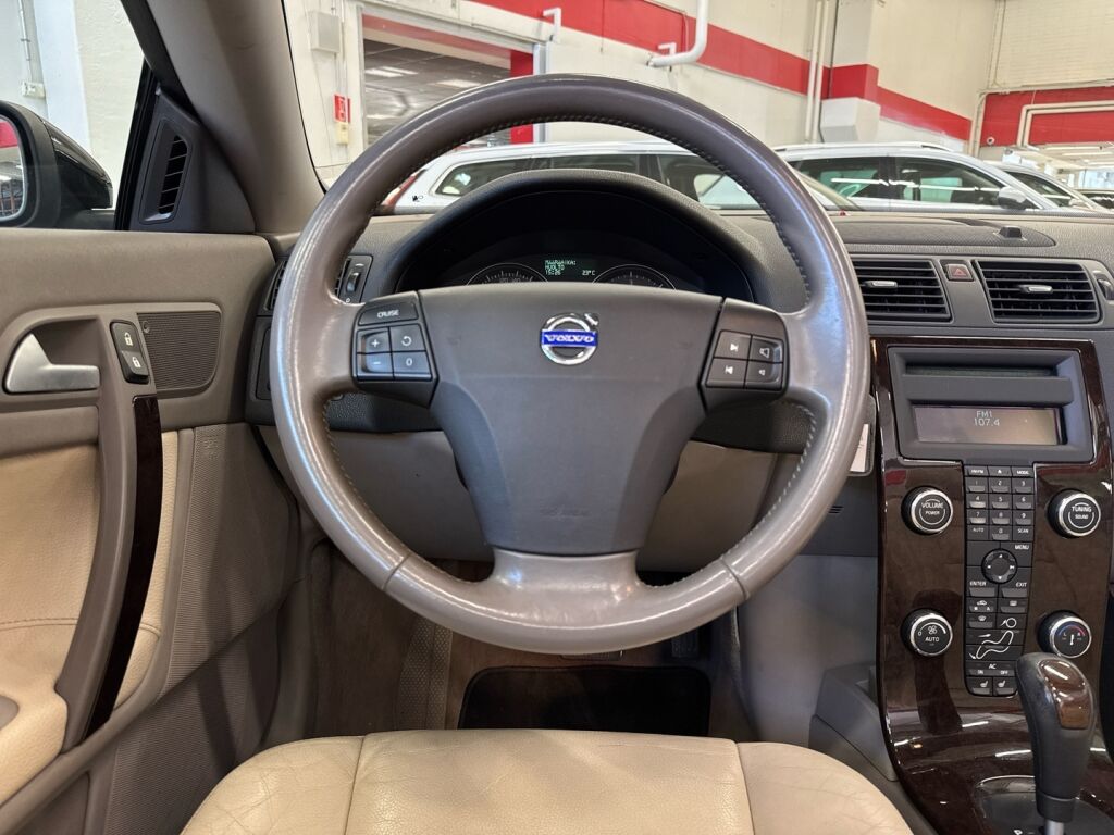 Volvo C70 2007 Musta