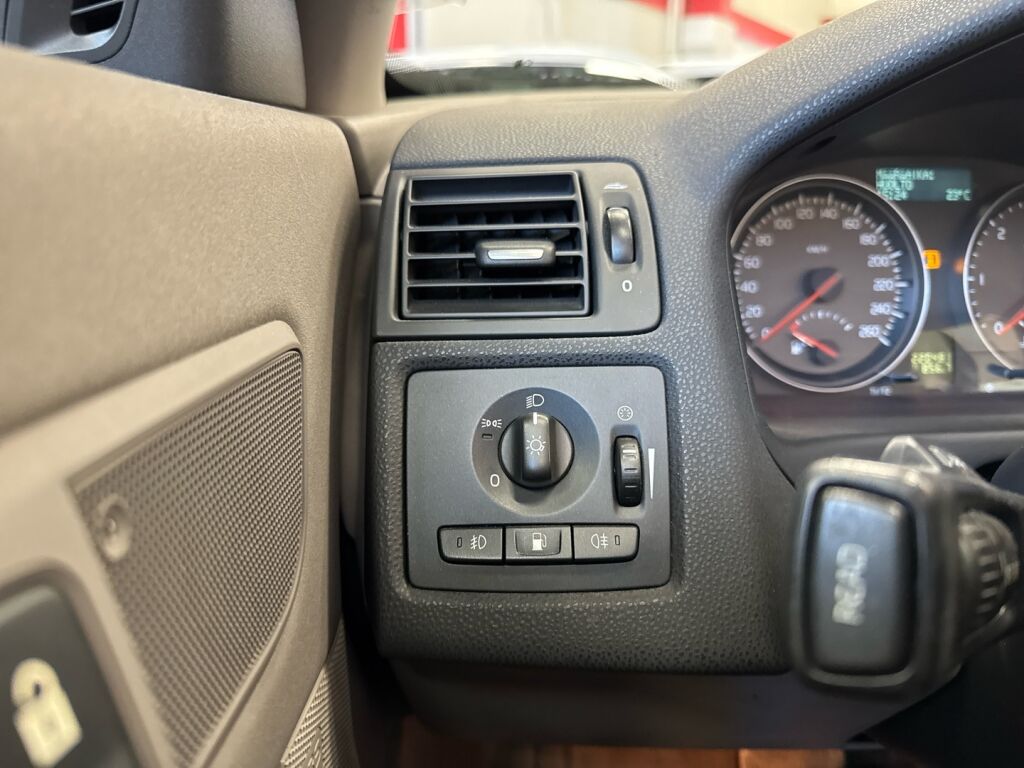 Volvo C70 2007 Musta