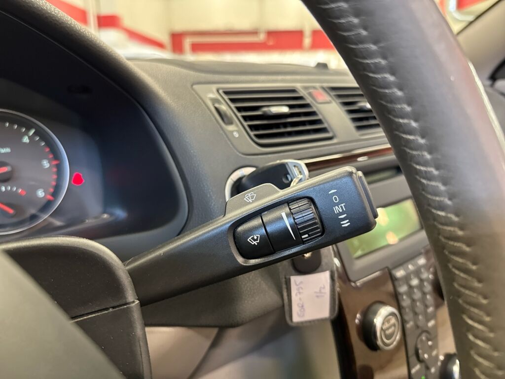 Volvo C70 2007 Musta