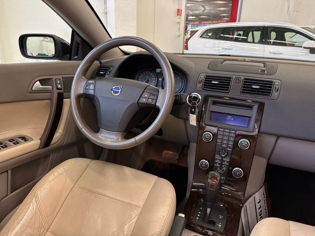 Volvo C70 2007 Musta