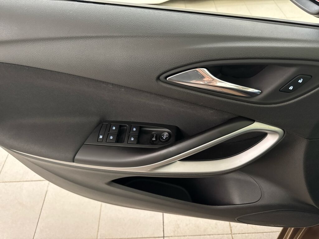 Opel Astra 2017 Ruskea (beige)