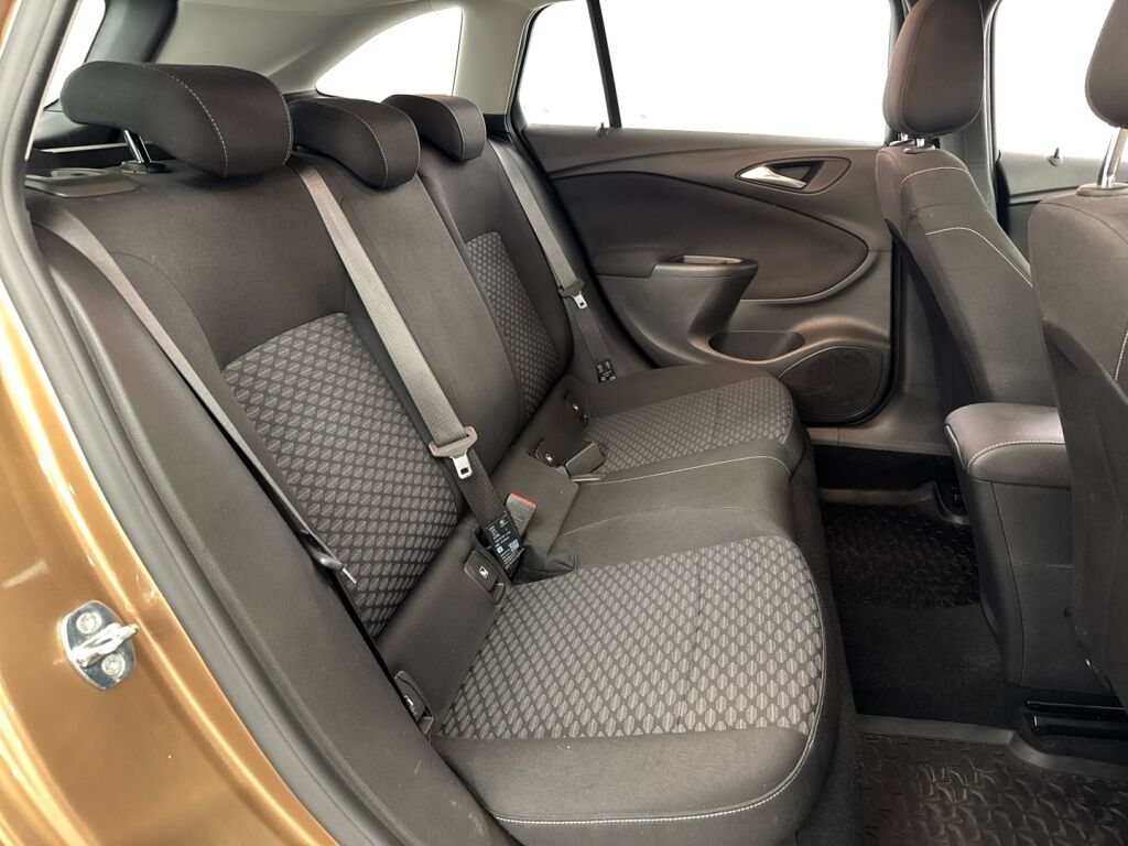 Opel Astra 2017 Ruskea (beige)