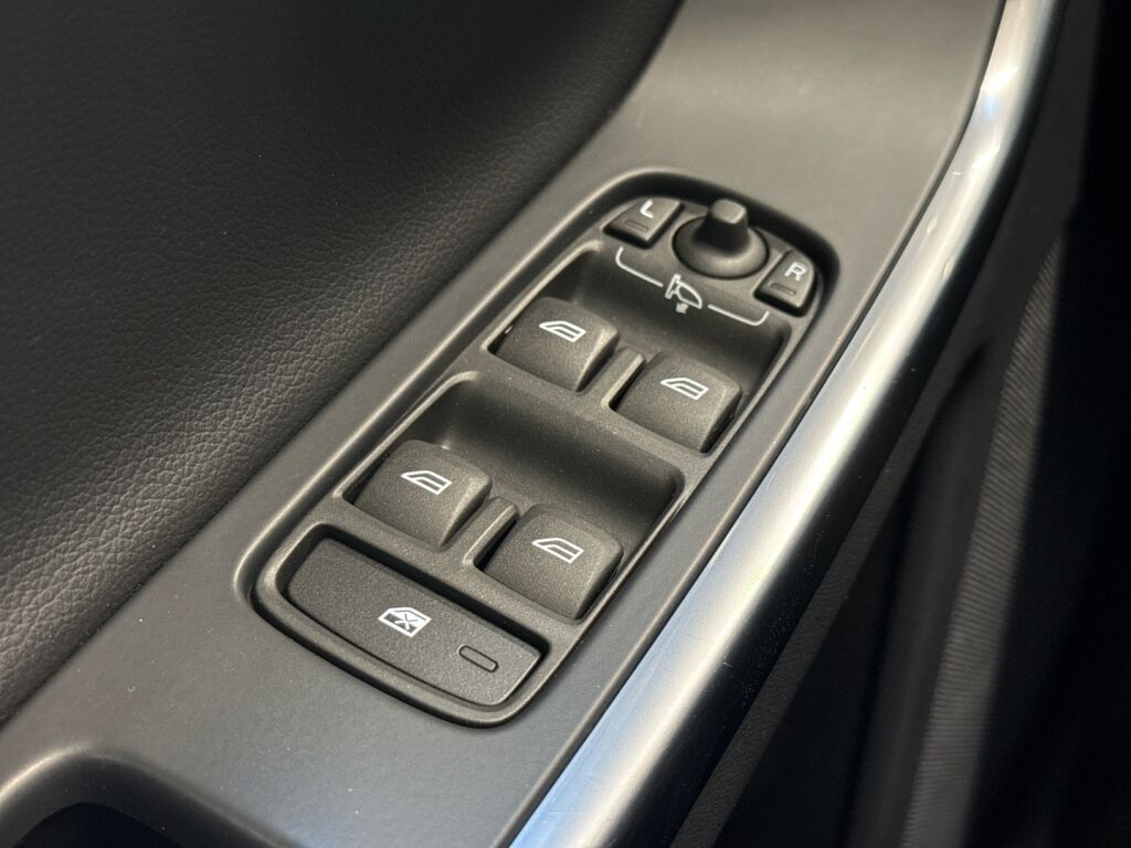 Volvo XC60 2017 Harmaa