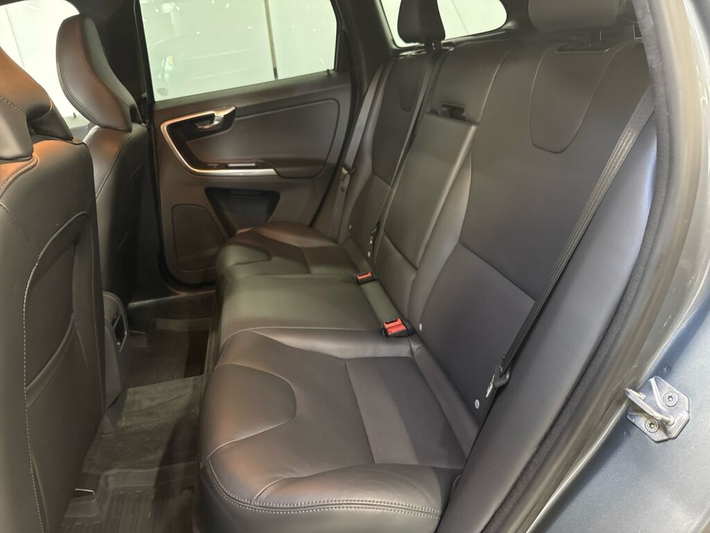 Volvo XC60 2017 Harmaa
